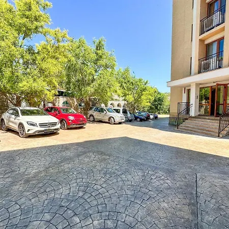 Queen's Lounge Apartament *