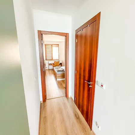 Queen's Lounge 巴尔奇克